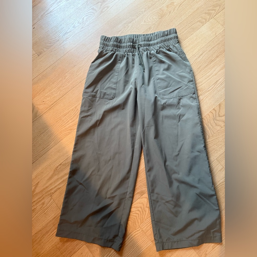 Mondetta Sage Green Elastic Waist Pants